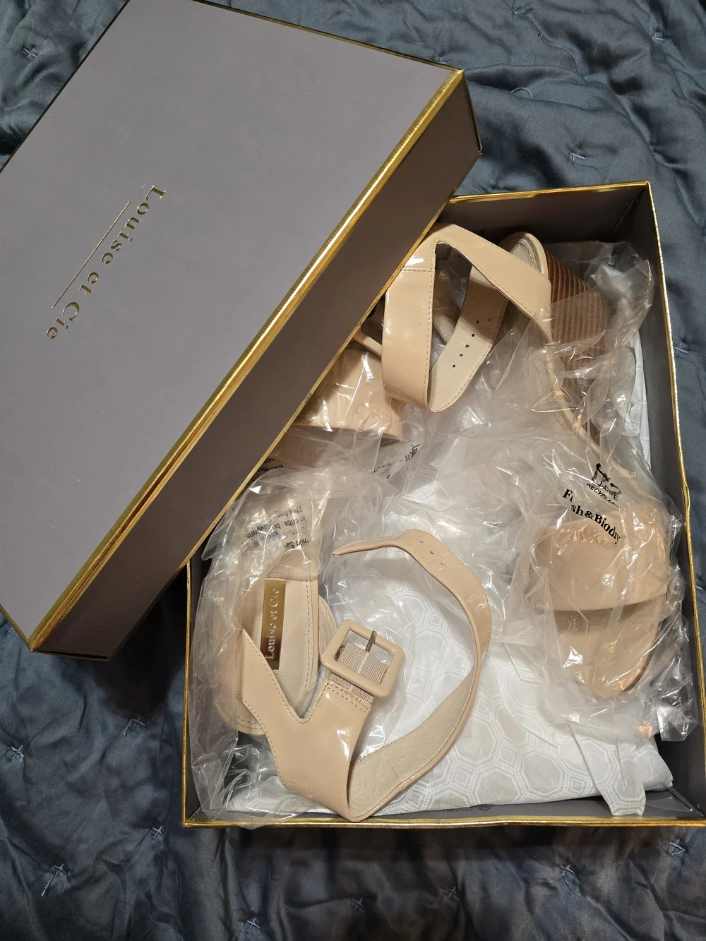 Louise et Cie Punya Nude Patent Ankle-Strap Wedge Sandals Size 8 Like New